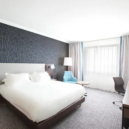 Hilton Paris Charles De Gaulle Airport Hotel 4*