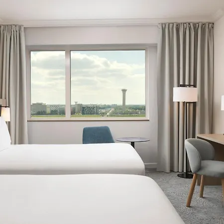 Hilton Paris Charles De Gaulle Airport Hotel 4*