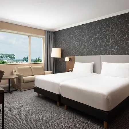 Hilton Paris Charles De Gaulle Airport 4* Le Mesnil-Amelot