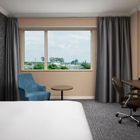Hilton Paris Charles De Gaulle Airport Hotell Le Mesnil-Amelot