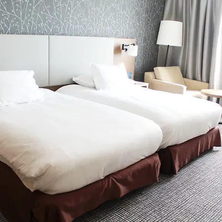 Hilton Paris Charles De Gaulle Airport 4*