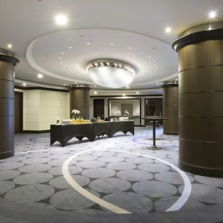 Hilton Paris Charles De Gaulle Airport Hotell Le Mesnil-Amelot