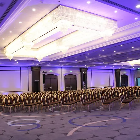 Hotell Hilton Paris Charles De Gaulle Airport 4*