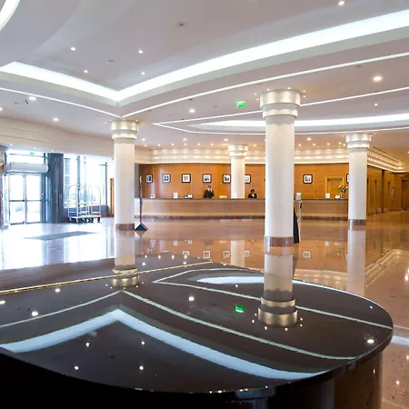 Hilton Paris Charles De Gaulle Airport Hotel 4*