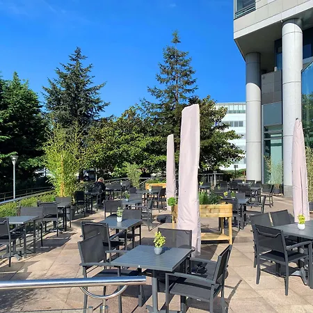 Hilton Paris Charles De Gaulle Airport Hotel 4*