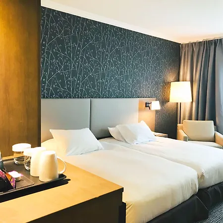 Hilton Paris Charles De Gaulle Airport Hotell 4*