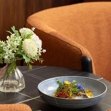 Hilton Paris Charles De Gaulle Airport Hotel 4*