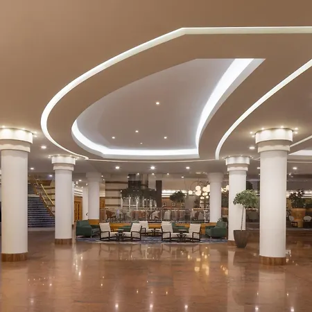 Hotel Hilton Paris Charles De Gaulle Airport 4*