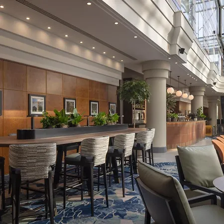 Hilton Paris Charles De Gaulle Airport 4* Le Mesnil-Amelot