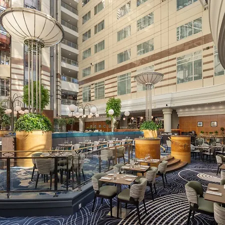 Hilton Paris Charles De Gaulle Airport 4*