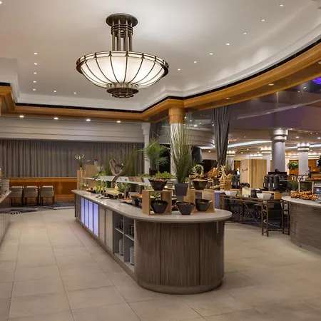 Hotell Hilton Paris Charles De Gaulle Airport 4*