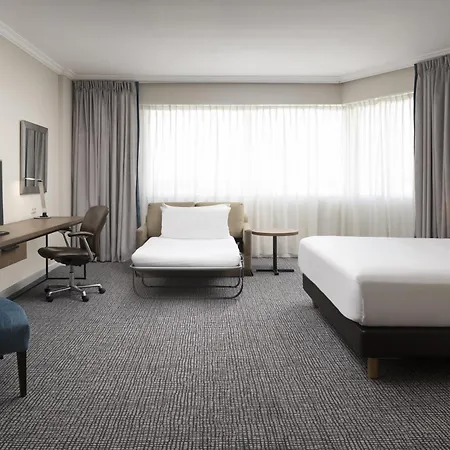Hilton Paris Charles De Gaulle Airport Hotel Le Mesnil-Amelot