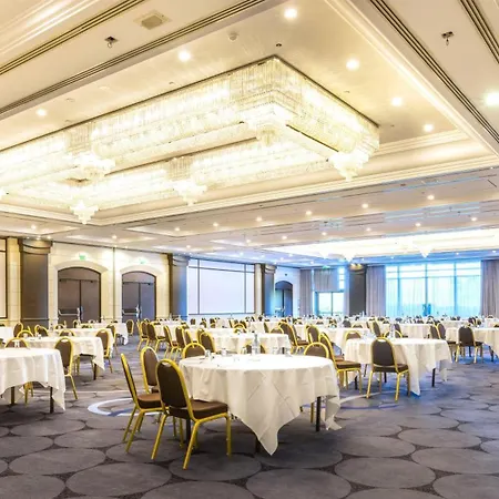 Hilton Paris Charles De Gaulle Airport 4* Le Mesnil-Amelot