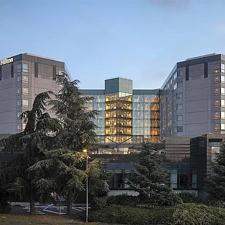 Hotell Hilton Paris Charles De Gaulle Airport 4*