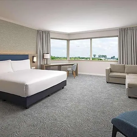 Hilton Paris Charles De Gaulle Airport לה מניל-אמלו