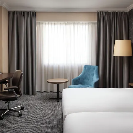 Hotel Hilton Paris Charles De Gaulle Airport 4*