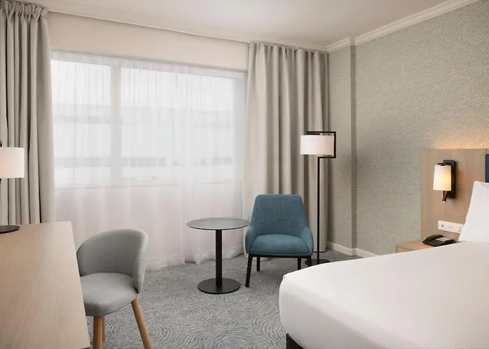Hilton Paris Charles De Gaulle Airport 4*