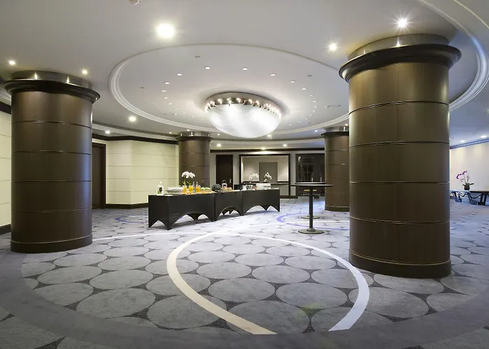 Hilton Paris Charles De Gaulle Airport Hotel Le Mesnil-Amelot