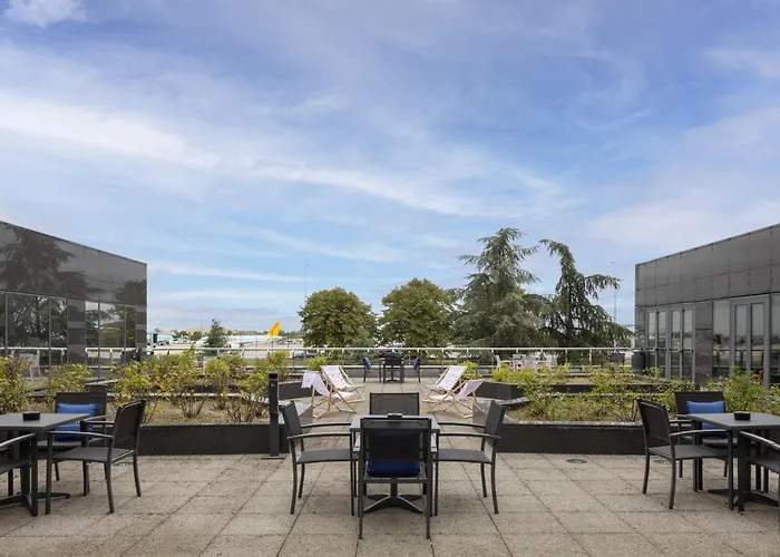 Hotel Hilton Paris Charles De Gaulle Airport 4*