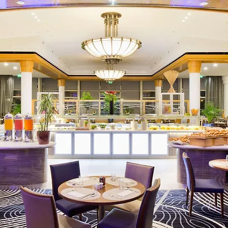 Hilton Paris Charles De Gaulle Airport 4* Le Mesnil-Amelot