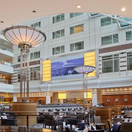 Hilton Paris Charles De Gaulle Airport Szálloda 4*