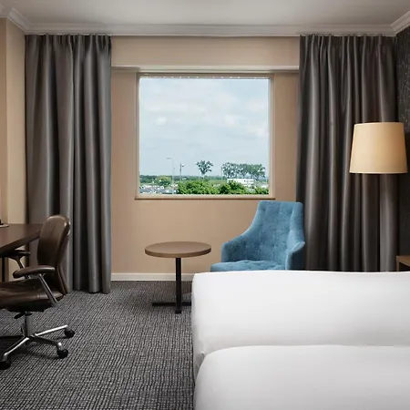 Hilton Paris Charles De Gaulle Airport Szálloda